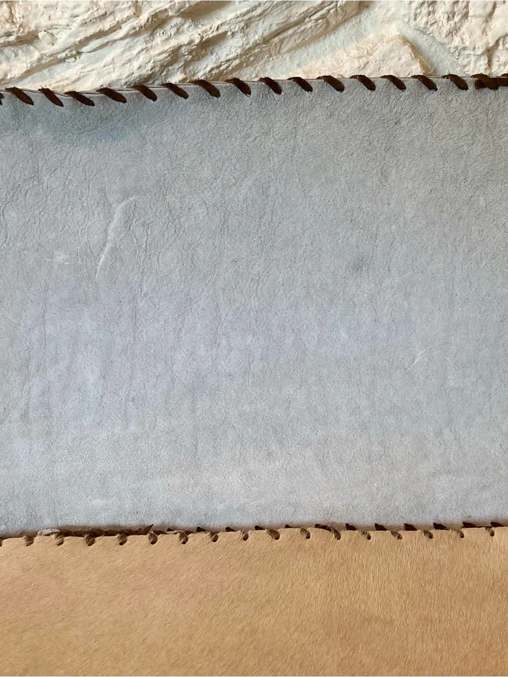 NWT Dekoland plain laced cowhide and suede fringe placemat set